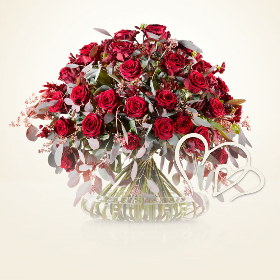 Flower Courier Interflora Lithuania Flower Delivery