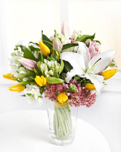 Mixed cut flowers