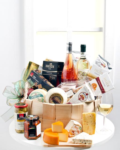 Gourmet Cheese Basket (alcohol-free)