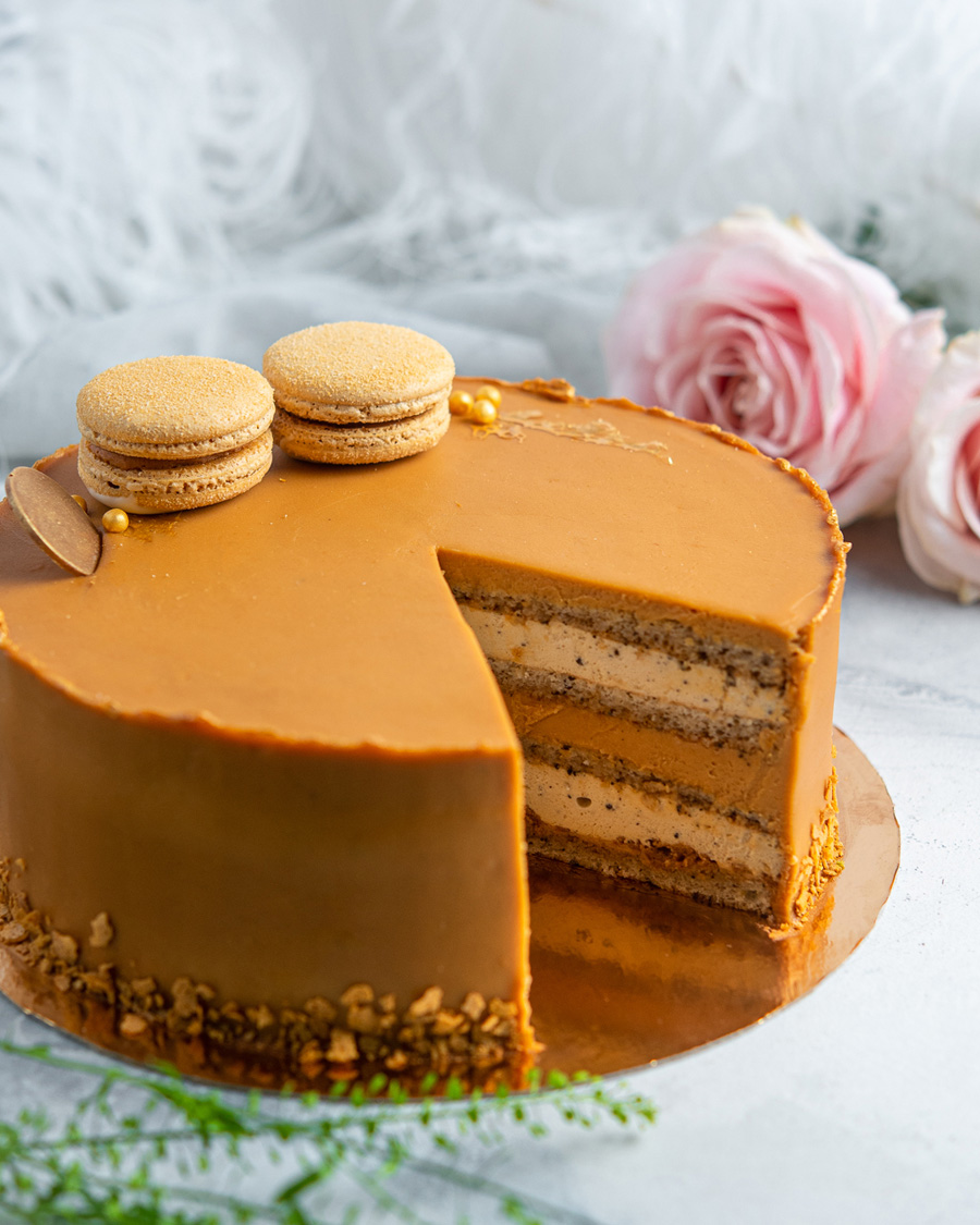 Chocolate and caramel cake Gourmet Interflora Lithuania. Flower