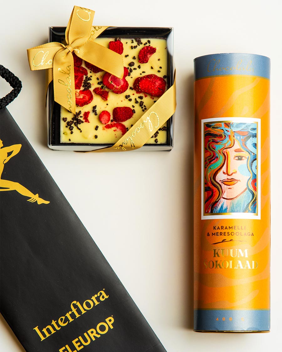 Karštas šokoladas su karamele ir šokoladas su šampanu