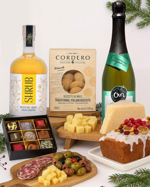 Medium gourmet box with a sparkling drink and glög (alcohol-free)